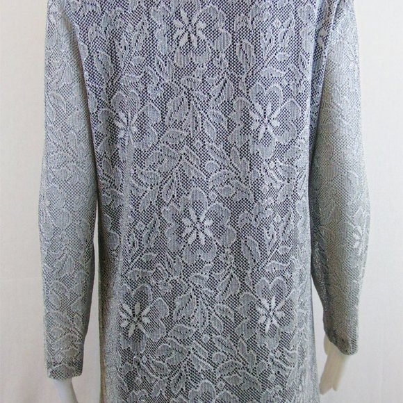 Elegant Sparkling Silver Metallic Lace Top - Size 10 - Picture 3 of 5